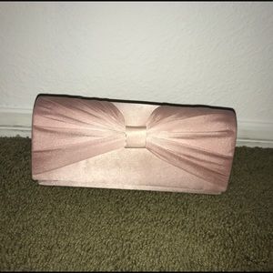 Light pink bow clutch w/ gold chain